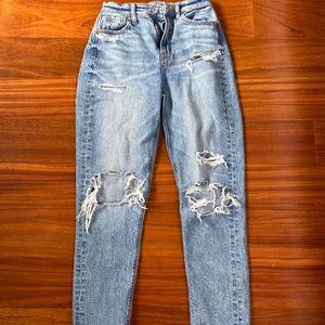 American eagle ripped medium wash jeans size US 00